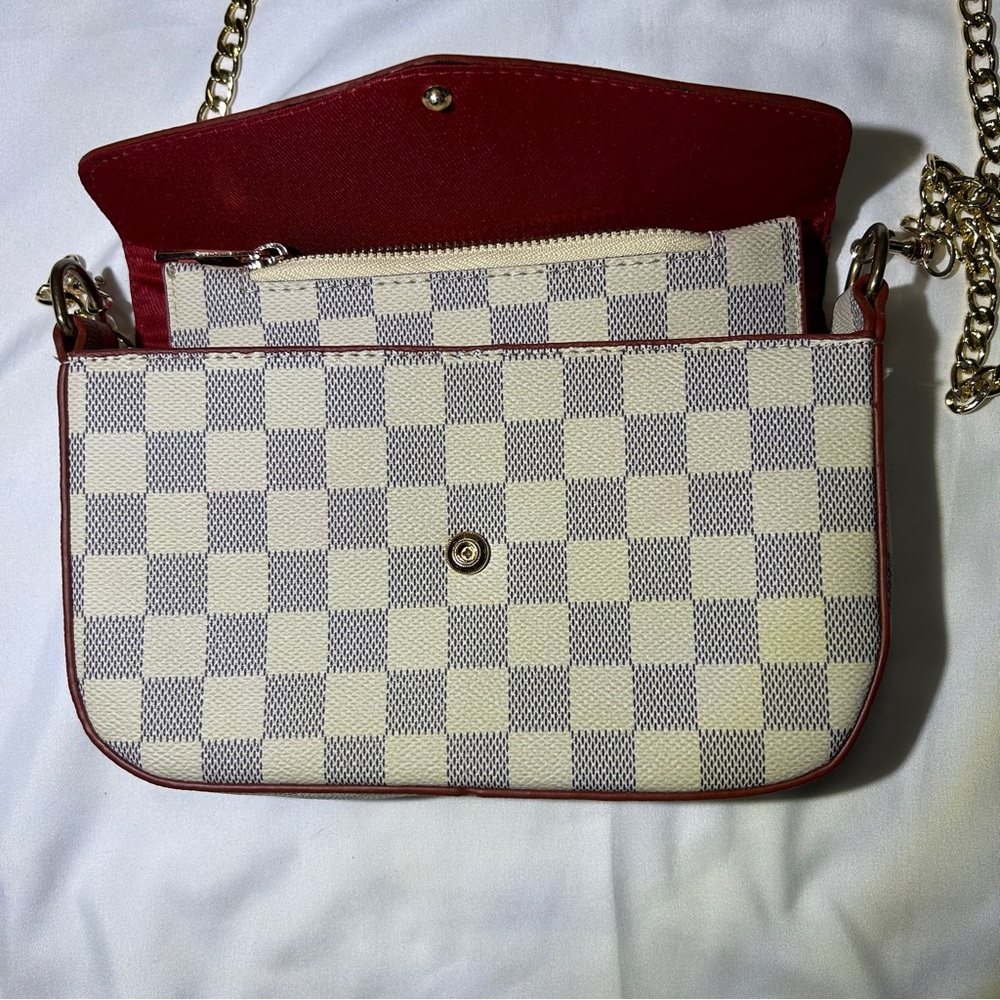 Unbranded Crossbody bag with removable wallet - Picture 13 of 13